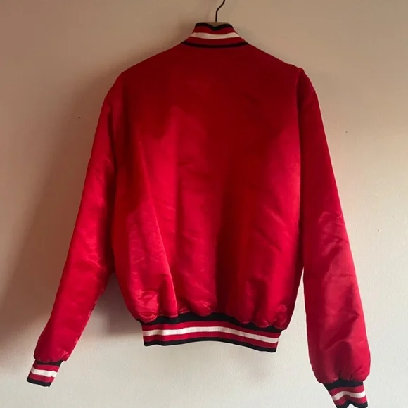 Vintage 80s Starter Chicago Bulls NBA Red Satin Jacket Size XL Jordan Era - Picture 2 of 9